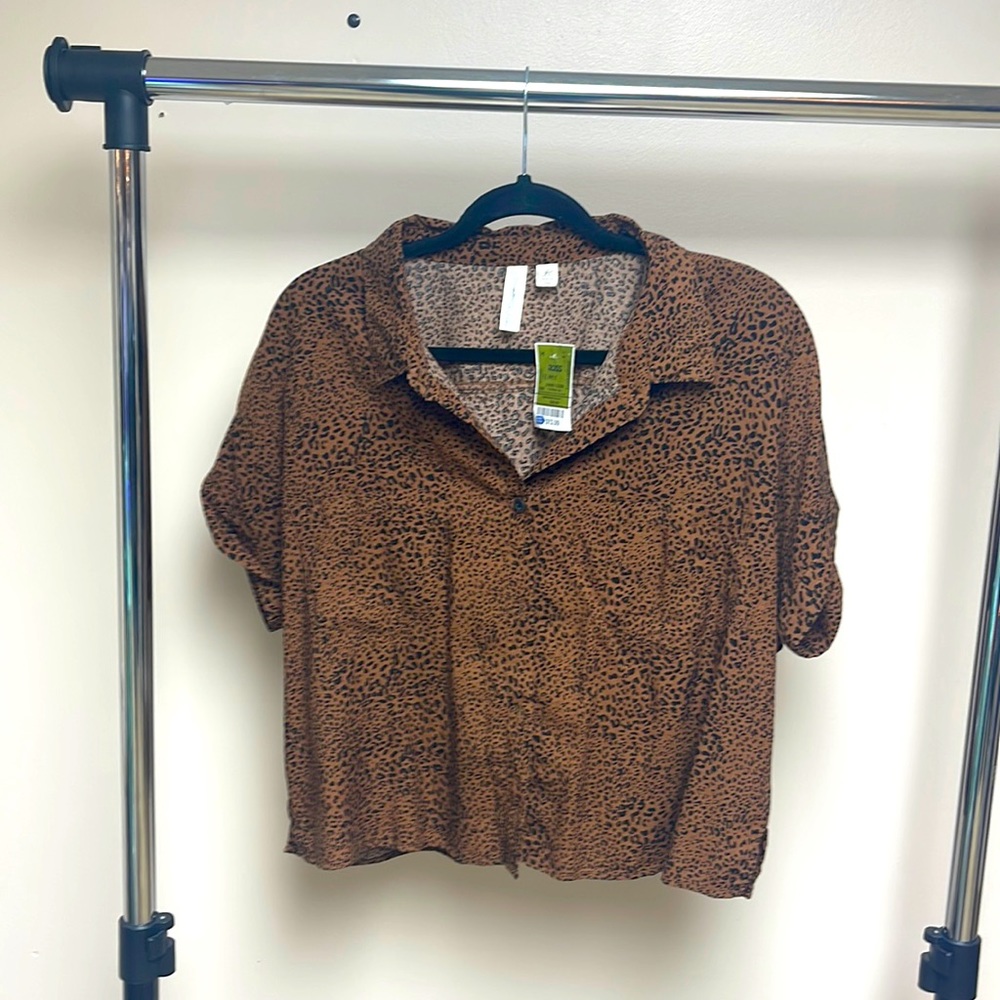 Cropped Button up